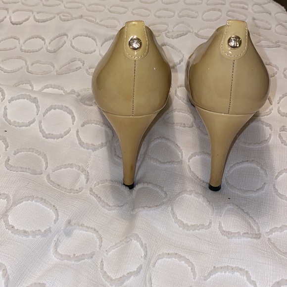 Stuart Weitzman Heels - Picture 3 of 6